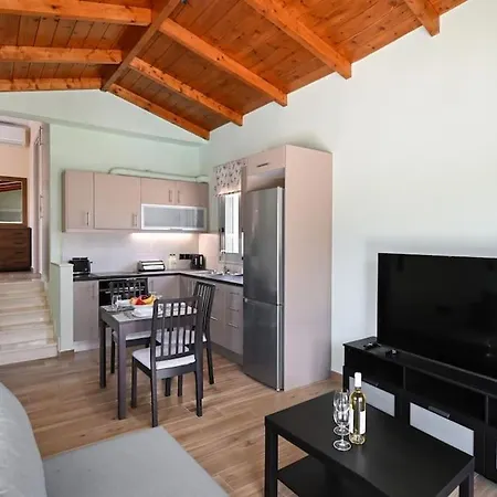 Small Halipoma Laertes Into Town Close Villa *