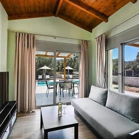 Villa Small Halipoma Laertes Into Town Close