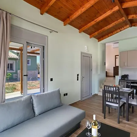 Small Halipoma Laertes Into Town Close *