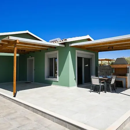 Villa Small Halipoma Laertes Into Town Close