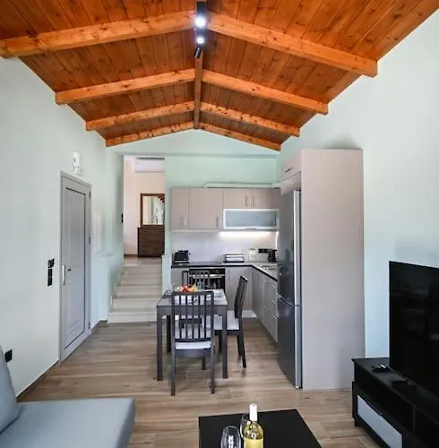 Villa Small Halipoma Laertes Into Town Close